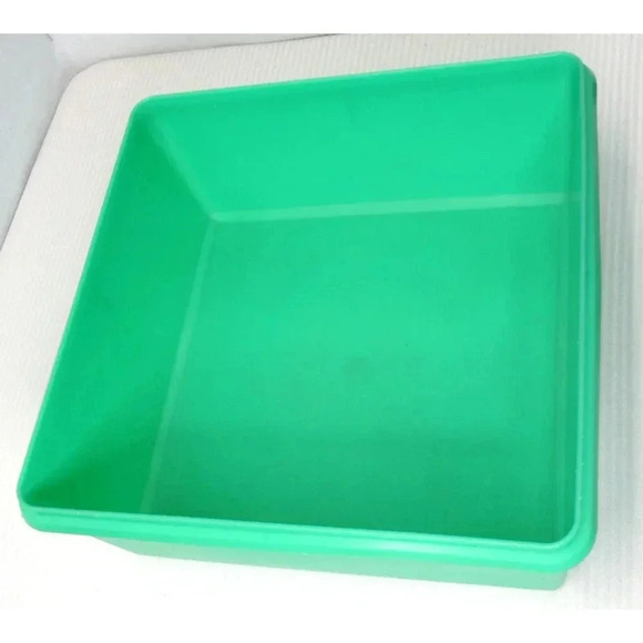 Vintage Large Tupperware 12"x12"x5" Square Keeper Green Base *No Lid or Inserts* - Picture 3 of 4